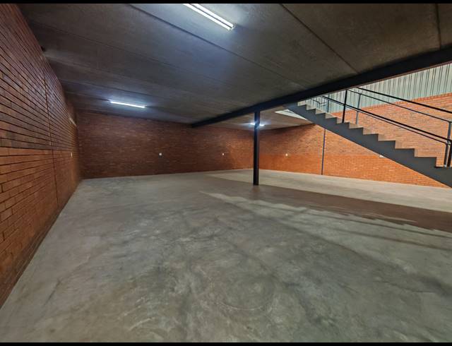 376M² WAREHOUSE TO LET IN ORMONDE